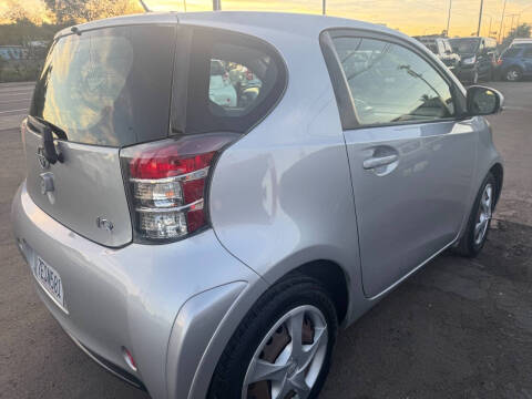 2013 Scion iQ