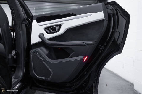 2023 Lamborghini Urus S