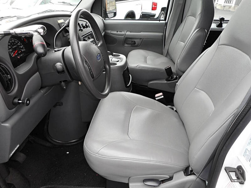 2003 Ford E-Series E-250