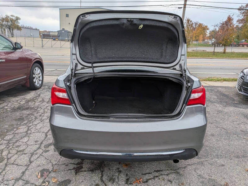 2012 Chrysler 200 LX