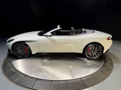 2023 Aston Martin DB11 Volante