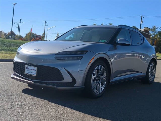 2024 Genesis GV60 Standard