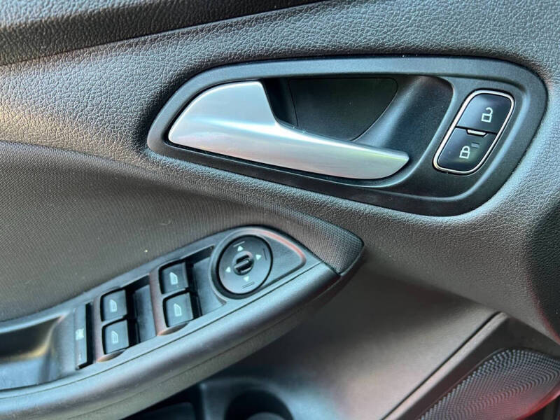 2017 Ford Focus SE
