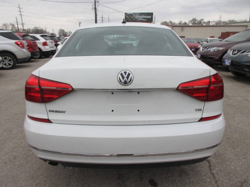 2016 Volkswagen Passat 1.8T S