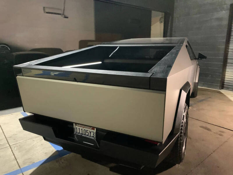 2024 Tesla Cybertruck