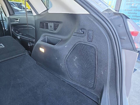 2022 Ford Edge Titanium