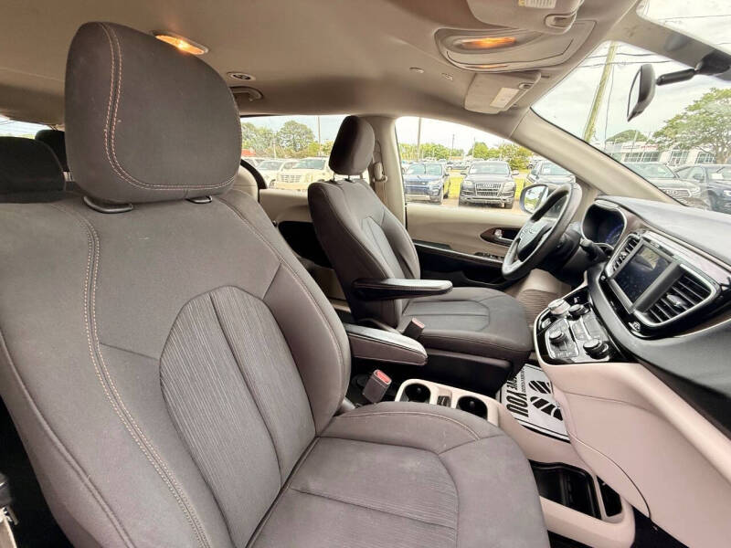 2019 Chrysler Pacifica L