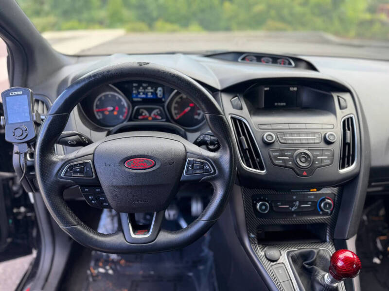 2018 Ford Focus ST