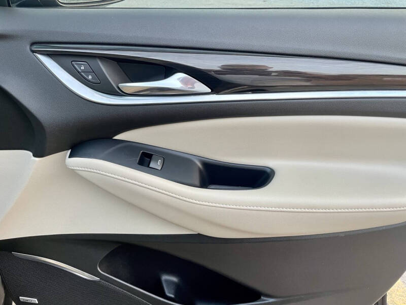 2020 Buick Enclave Essence