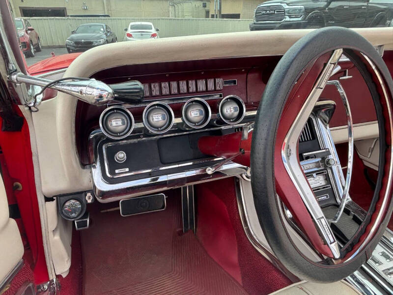1966 Ford Thunderbird