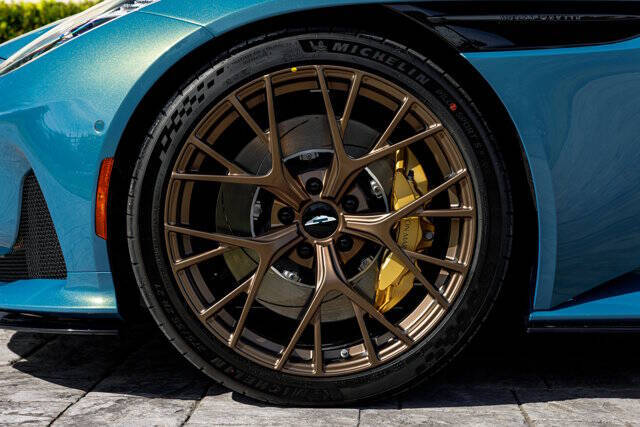 2026 Aston Martin DB12 Volante