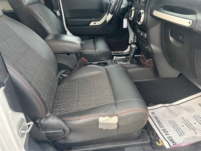 2012 Jeep Wrangler Sahara