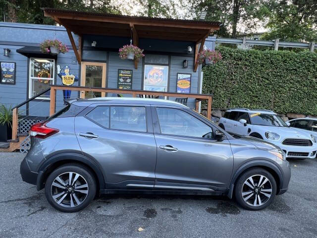 2020 Nissan Kicks SR