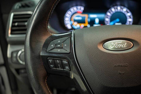 2017 Ford Explorer Platinum