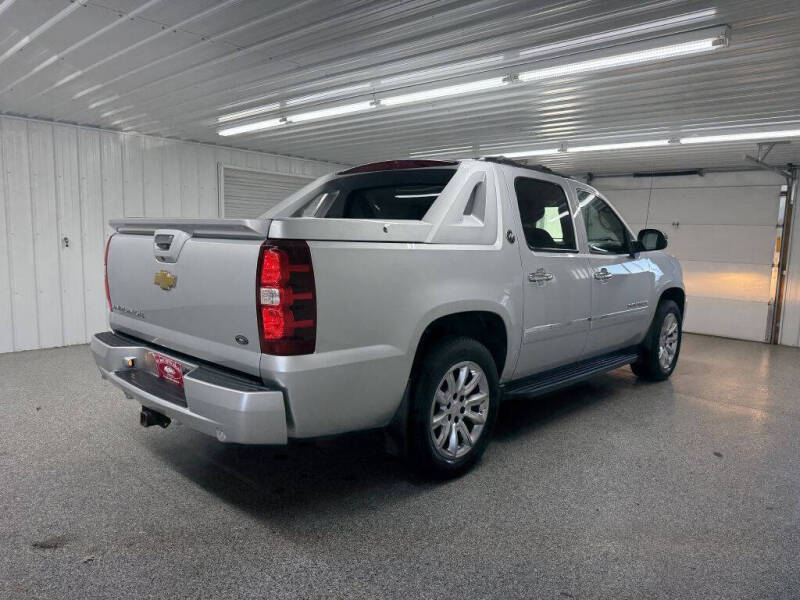 2013 Chevrolet Avalanche LTZ Black Diamond