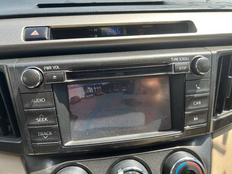 2013 Toyota RAV4 LE - Photo 6