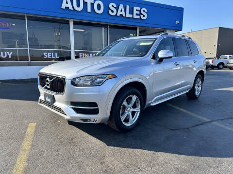 2016 Volvo XC90 T5 Momentum