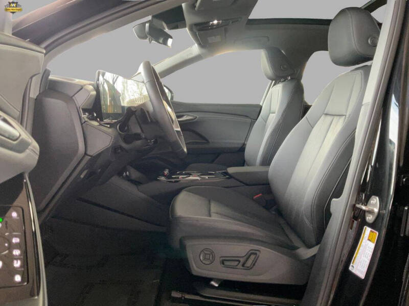 2025 Audi Q6 e-tron Premium