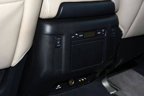 2017 Nissan Armada Platinum