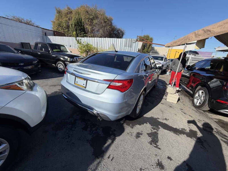 2013 Chrysler 200 Touring