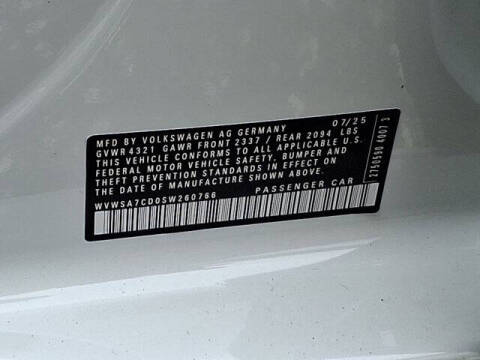 2025 Volkswagen Golf GTI SE