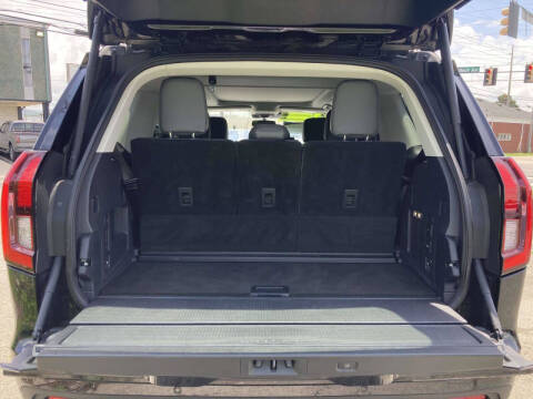 2025 Ford Expedition Active