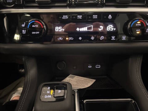 2025 Nissan Pathfinder Platinum