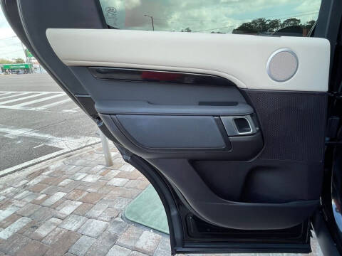 2017 Land Rover Discovery SE