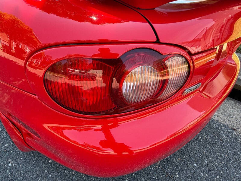 2002 Mazda MX-5 Miata SE