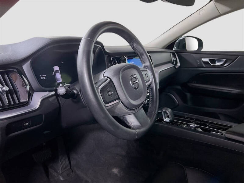 2023 Volvo S60 B5 Core Dark Theme