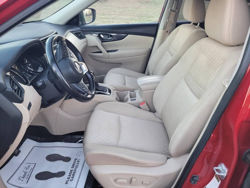 2017 Nissan Rogue SV