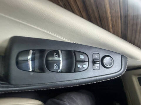 2017 Nissan Maxima Platinum