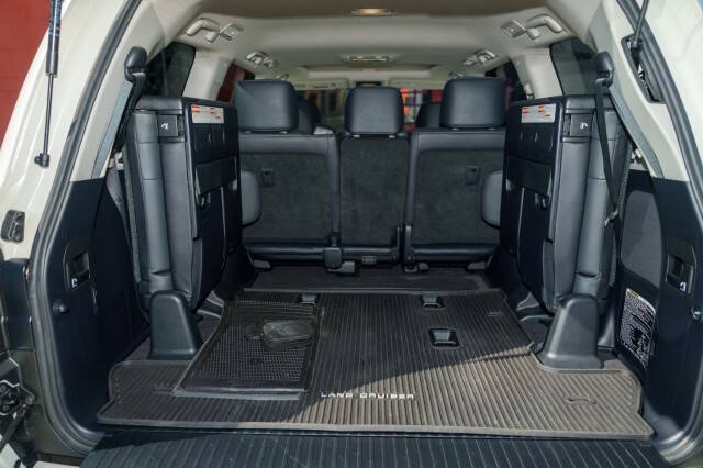 2021 Toyota Land Cruiser