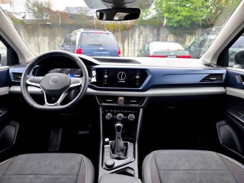 2024 Volkswagen Taos SE 4Motion