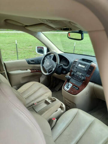 2007 Hyundai Entourage SE