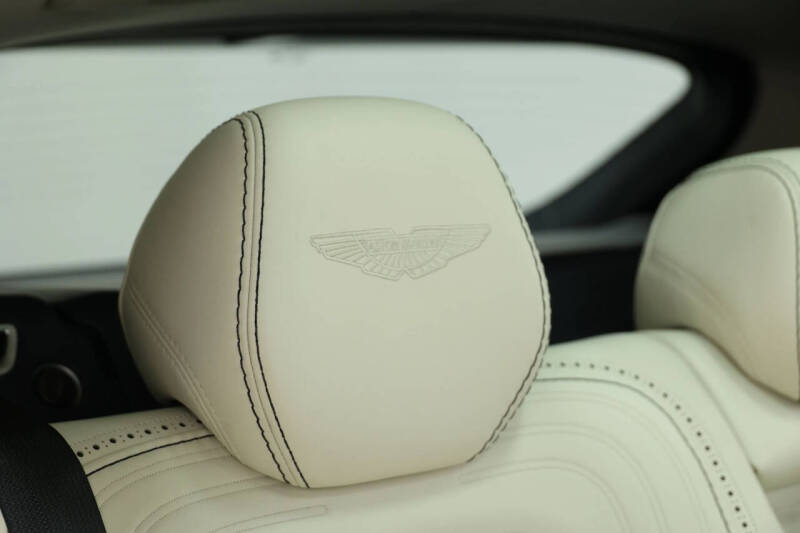 2021 Aston Martin DBX