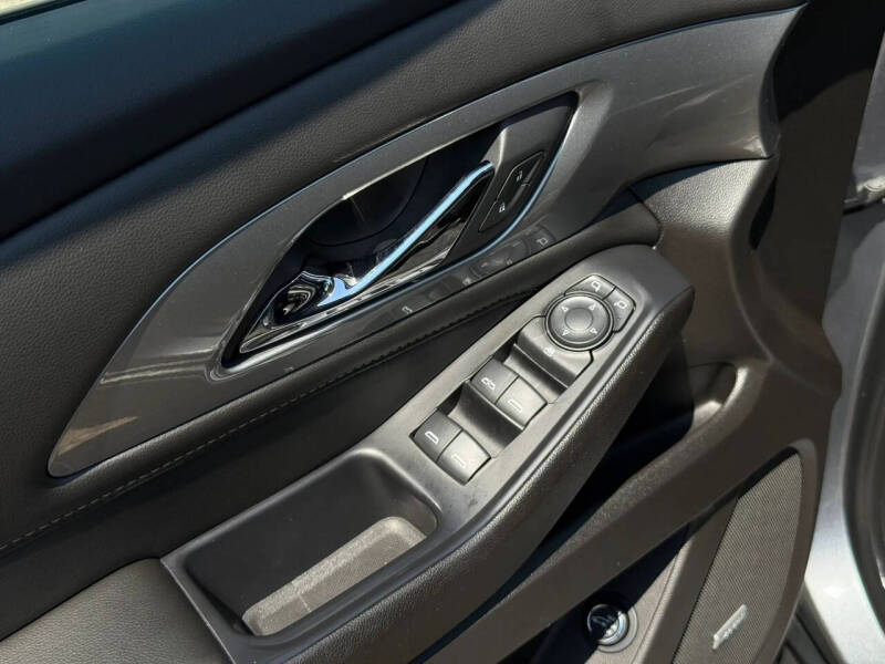 2021 Chevrolet Traverse RS