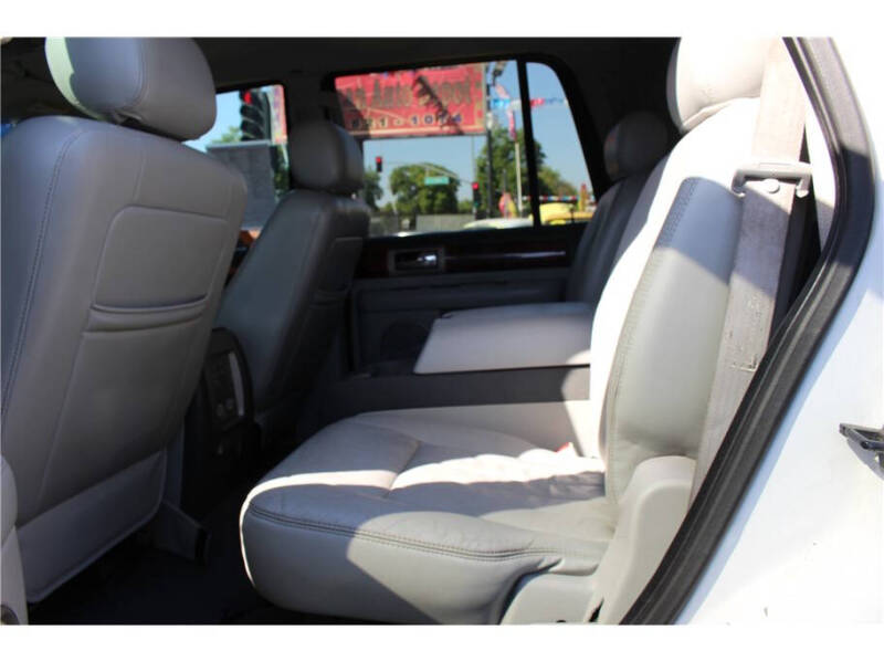 2004 Lincoln Navigator Luxury