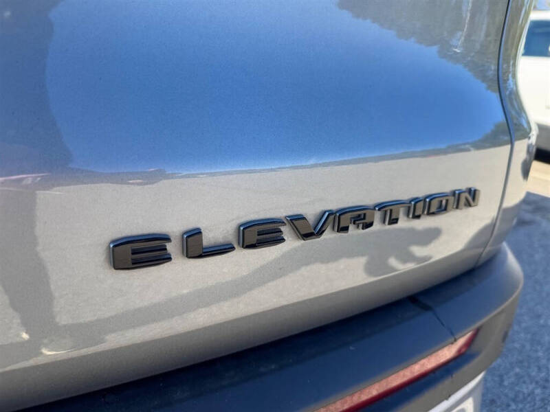 2024 GMC Acadia Elevation