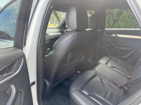 2017 Audi Q3 2.0T quattro Premium Plus