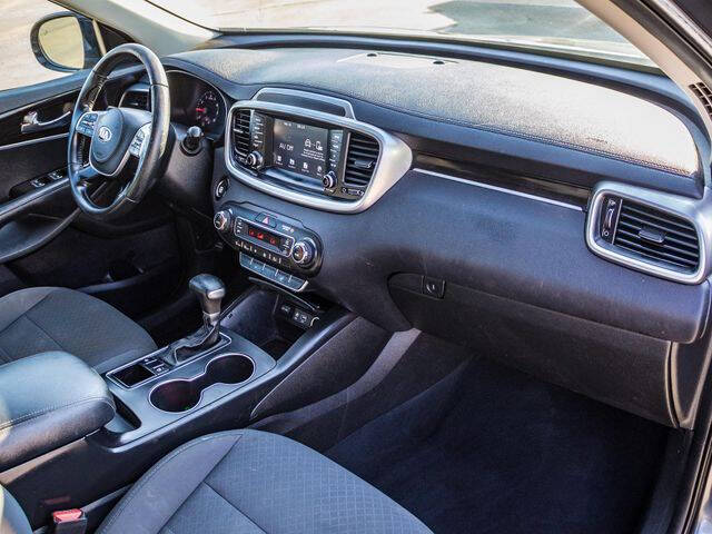 2020 Kia Sorento S V6