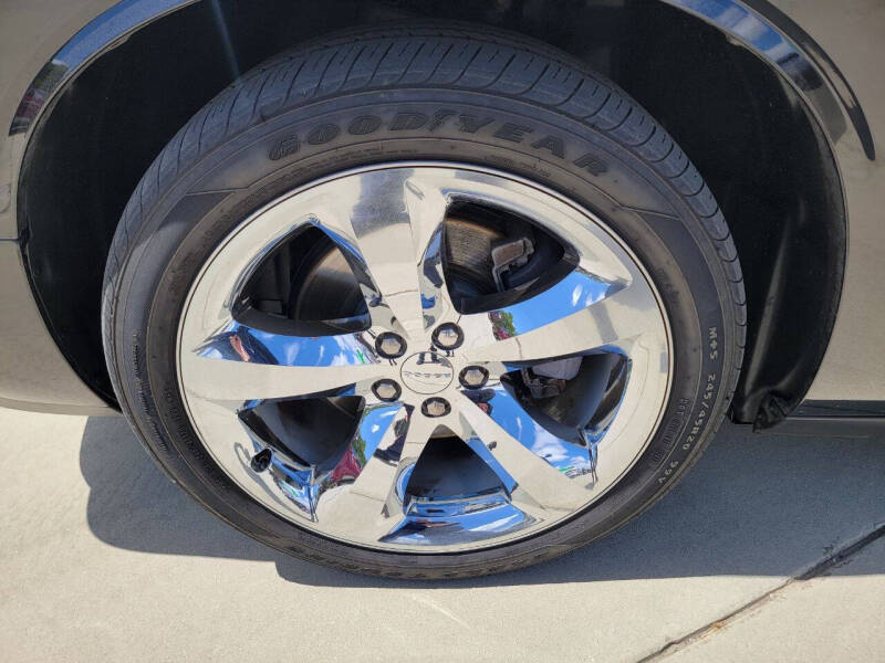 2012 Dodge Challenger SXT Plus