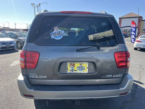 2003 Toyota Sequoia SR5