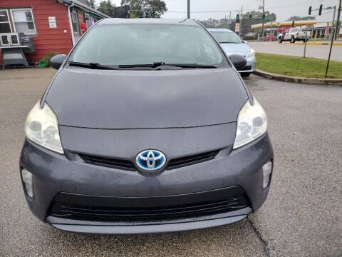 2013 Toyota Prius for sale at GLOBAL AUTOMOTIVE in Grayslake IL