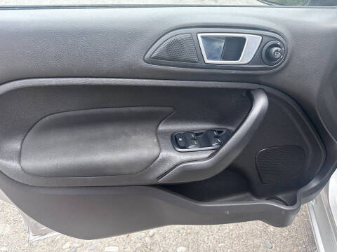 2015 Ford Fiesta SE