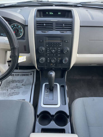 2011 Ford Escape XLS