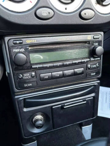 2005 Toyota MR2 Spyder