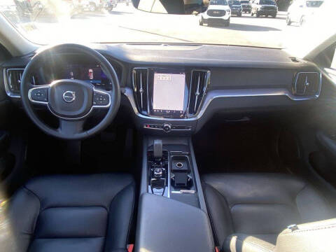 2024 Volvo S60 B5 Core Dark Theme