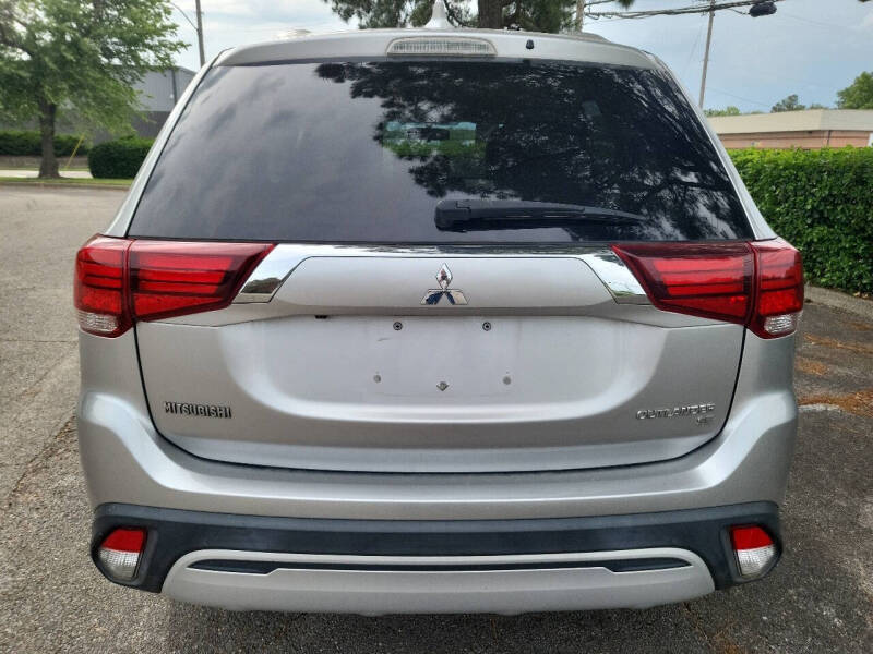 2019 Mitsubishi Outlander SE