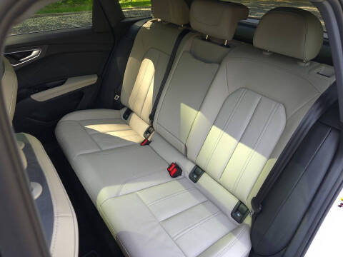 2023 Audi Q4 e-tron quattro Premium 50